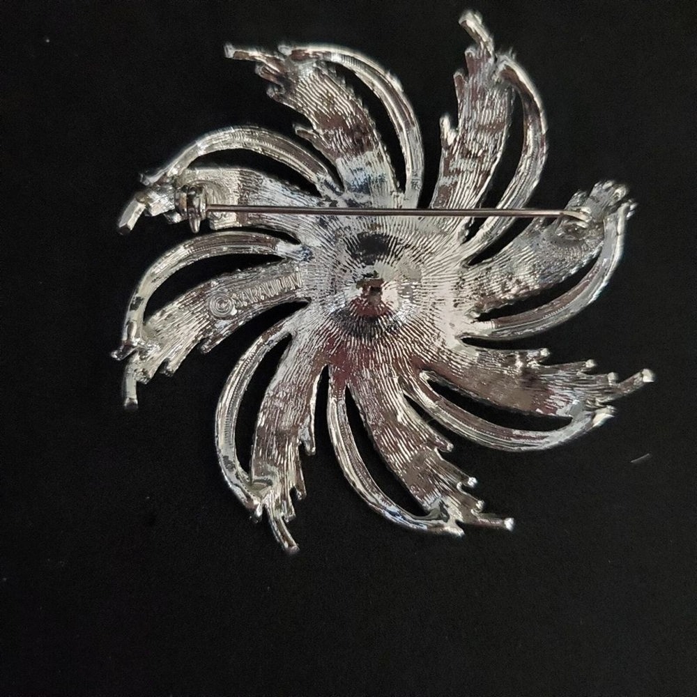 Vintage Sarah Coventry Large Silvery Sunburst Brooch Silver Tone Metal Signed - Picture 3 of 6